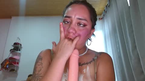 Snapshot of andrebigboobs chatting on 02/21/25, 08:05 Andre online show from 02/21/25, 08:05