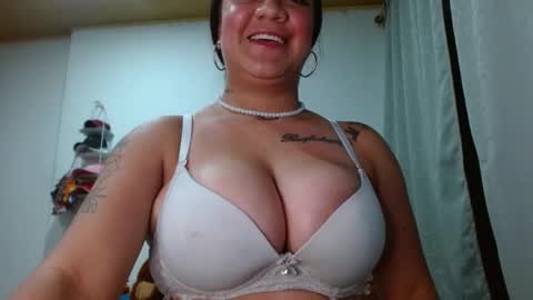 Snapshot of andrebigboobs chatting on 03/05/25, 01:52 Andre online show from 03/05/25, 01:52