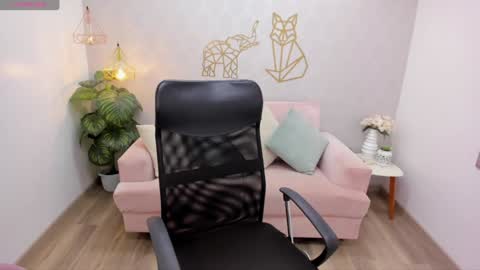 Snapshot of andrecastaneda chatting on 01/27/25, 04:20 Andre Castaneda online show from 01/27/25, 04:20