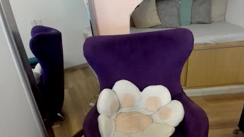 Snapshot of andrecastaneda chatting on 10/31/25, 06:53 Andre Castaneda online show from 10/31/25, 06:53