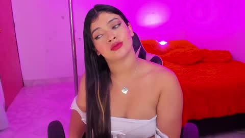 Snapshot of andreeart chatting on 02/18/25, 06:37 ig online show from 02/18/25, 06:37