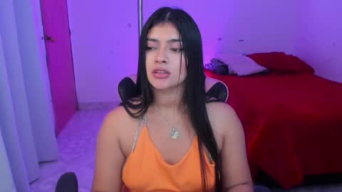 Snapshot of andreeart chatting on 02/14/26, 08:00 ig online show from 02/14/26, 08:00