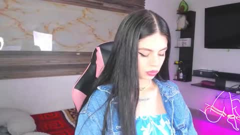 Snapshot of andrees_s chatting on 12/14/25, 08:13 andrees_s online show from 12/14/25, 08:13