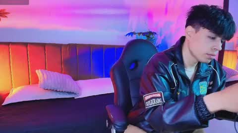 andreew_style_ online show from 04/21/26, 09:28