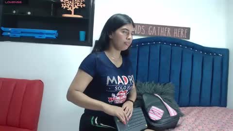 Andreina  online show from 12/04/24, 03:43