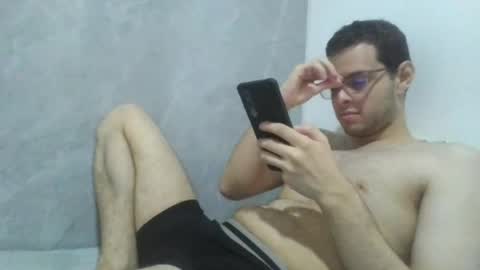 Snapshot of andres129494 chatting on 05/08/26, 01:22 andres129494 online show from 05/08/26, 01:22