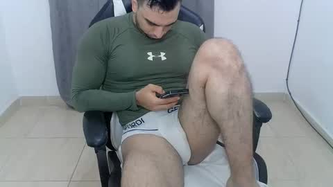 andres180950734 online show from 10/21/25, 12:11