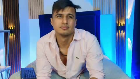 Snapshot of andres__king chatting on 06/02/26, 03:30 Andres King online show from 06/02/26, 03:30