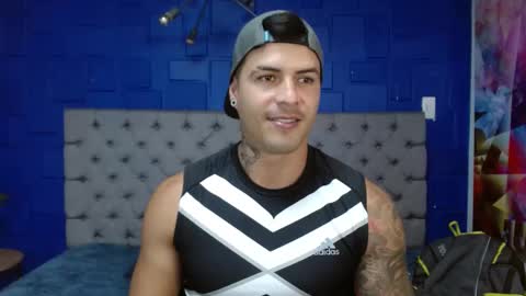 insta andres clark  online show from 02/11/25, 06:44