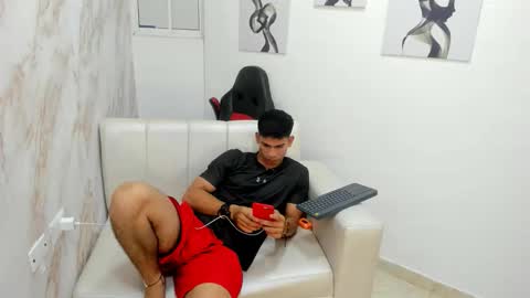 Snapshot of andres_stud chatting on 10/16/25, 04:02 andres_stud online show from 10/16/25, 04:02