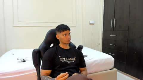 andres_stud online show from 04/16/26, 03:40