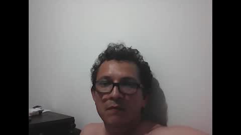 Snapshot of andresfloga chatting on 09/10/25, 04:01 andresfloga online show from 09/10/25, 04:01