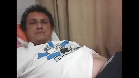 Snapshot of andresfloga chatting on 10/27/25, 03:54 andresfloga online show from 10/27/25, 03:54