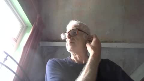 Snapshot of andrew160258 chatting on 06/13/26, 10:57 Andrew online show from 06/13/26, 10:57