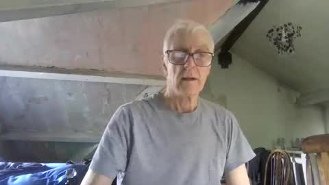 Snapshot of andrew160258 chatting on 06/16/26, 11:35 Andrew online show from 06/16/26, 11:35