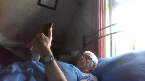 Snapshot of andrew160258 chatting on 06/20/26, 10:18 Andrew online show from 06/20/26, 10:18
