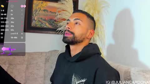 Andrew Jones Independient model  online show from 10/15/25, 02:22