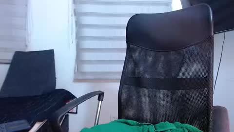 andrew_holden__ online show from 02/21/26, 02:01