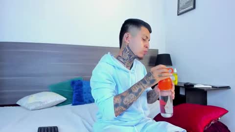 andrew_sanders69 online show from 11/09/25, 03:05