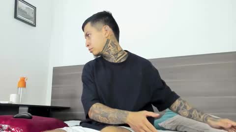 andrew_sanders69 online show from 11/19/25, 03:06