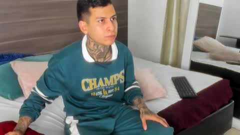 andrew_sanders69 online show from 12/03/25, 11:36