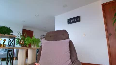 Snapshot of andrew_west_ chatting on 09/24/25, 10:02 ANDREW WEST online show from 09/24/25, 10:02