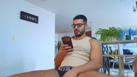 ANDREW WEST online show from 12/04/25, 01:31