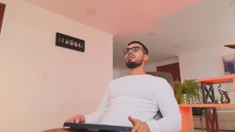 ANDREW WEST online show from 01/18/26, 05:17