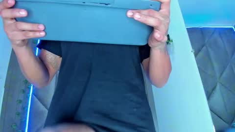 ANDREW KENNOXX online show from 02/04/26, 07:20