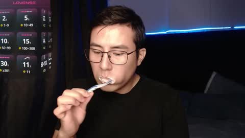 andrewmhilton_ online show from 11/27/25, 05:20