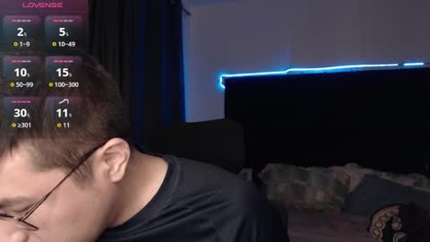 andrewmhilton_ online show from 12/17/25, 04:18