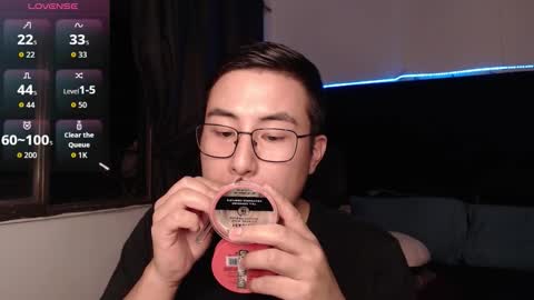 andrewmhilton_ online show from 02/09/26, 06:06