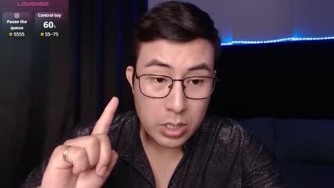 andrewmhilton_ online show from 03/05/26, 05:14