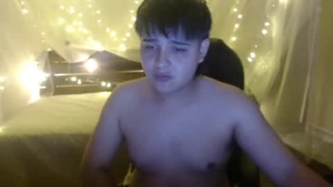 Snapshot of andrewsmile_ chatting on 12/23/24, 12:52 ANDREW online show from 12/23/24, 12:52