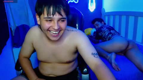 Snapshot of andrewsmile_ chatting on 01/26/25, 09:29 ANDREW online show from 01/26/25, 09:29