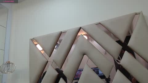 Snapshot of andrewsmile_ chatting on 01/31/25, 06:25 ANDREW online show from 01/31/25, 06:25