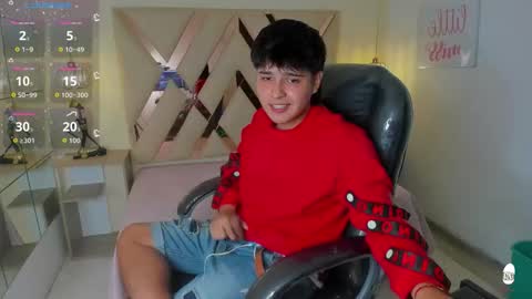 Snapshot of andrewsmile_ chatting on 09/28/25, 02:22 ANDREW online show from 09/28/25, 02:22