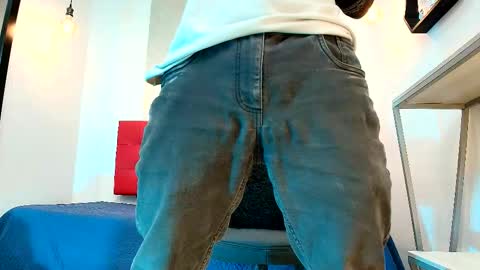   online show from 10/08/25, 08:39