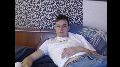 Snapshot of andrian_sweety chatting on 12/19/25, 03:19 andrian_sweety online show from 12/19/25, 03:19