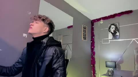 Snapshot of andrius_24 chatting on 12/05/24, 12:44 online show from 12/05/24, 12:44