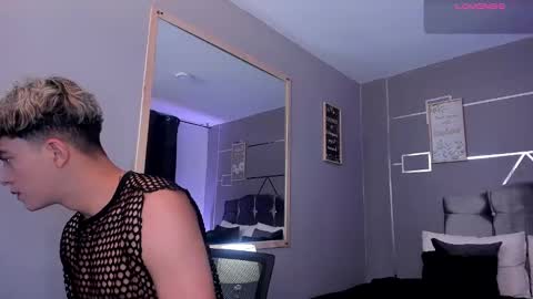 Snapshot of andrius_24 chatting on 01/25/25, 12:58 online show from 01/25/25, 12:58