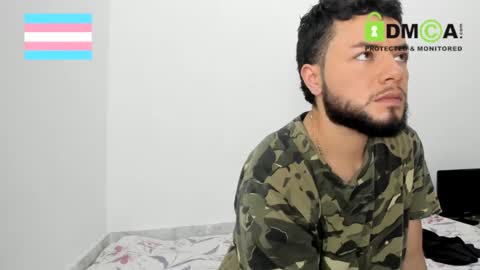 hugeclit  online show from 01/19/25, 07:15