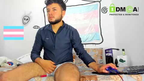 hugeclit  online show from 03/08/25, 02:34