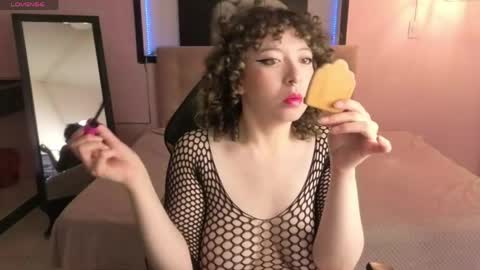 androm3da_ online show from 04/28/26, 07:19