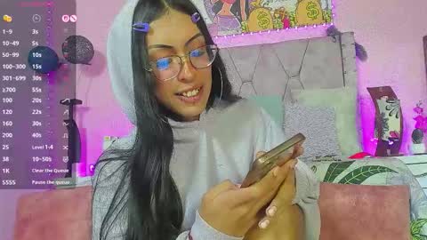 Snapshot of andromedashine chatting on 10/15/25, 07:30 vero paez online show from 10/15/25, 07:30