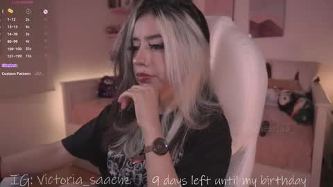 Victoria Senz  online show from 12/04/25, 09:56