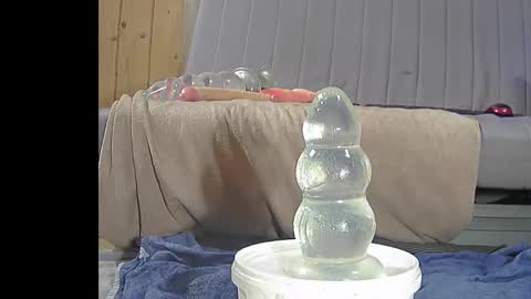 Snapshot of andrstretching chatting on 12/11/24, 04:31 Andstretching online show from 12/11/24, 04:31