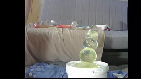 Snapshot of andrstretching chatting on 12/11/24, 08:50 Andstretching online show from 12/11/24, 08:50