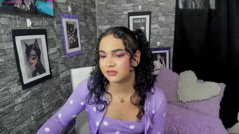 Snapshot of andrys_hot chatting on 11/12/25, 08:41 Andrys online show from 11/12/25, 08:41