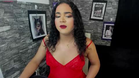 Snapshot of andrys_hot chatting on 12/14/25, 02:17 Andrys online show from 12/14/25, 02:17